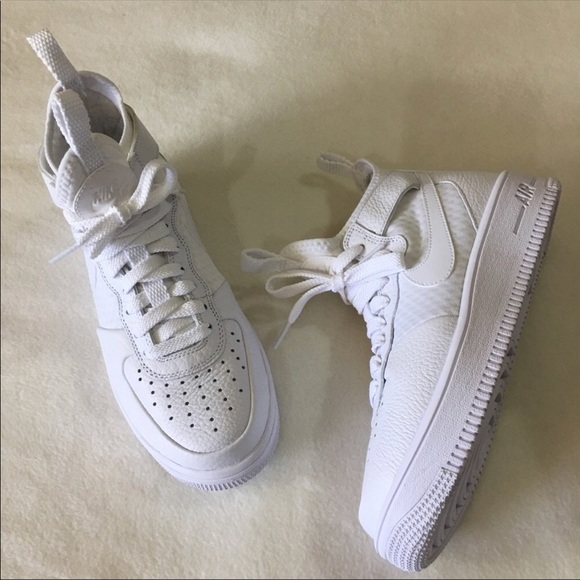 Nike Air Force ones. Practically new. - Picture 6 of 8